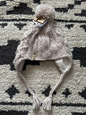 Women’s Knit Pom-Pom Earflap Hat White Turtle Fur